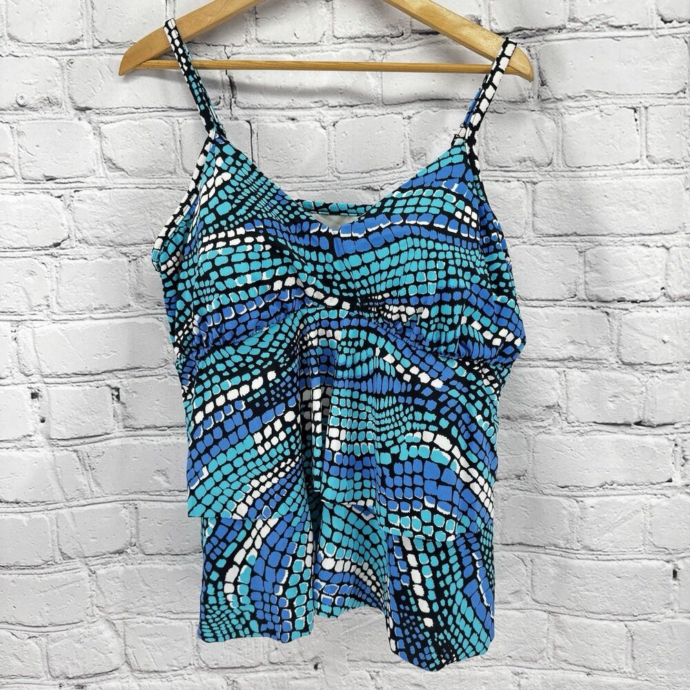 Trimshaper Tankini Swimsuit Top Size 22W Plus Tiered Molded Cup No Under Wire